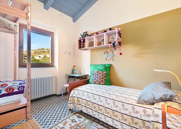 Rosso Malpelo Lägenhet La Spezia